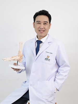 Purinon  Suangyanon, M.D.